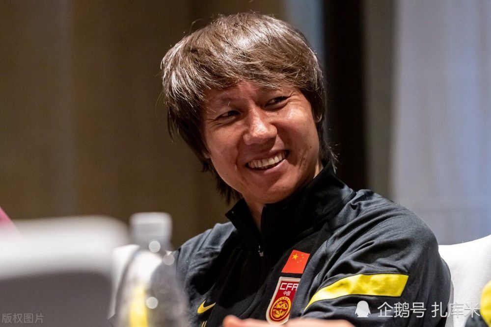 马岚忙问：还有活动？是什么活动啊？还能再给便宜吗？女导购解释道：是这样，我们内部呢，有一个高端客户的名额，拿到这个高端客户，价格上还能有四万块钱左右的优惠幅度，这样的话，这款项链您只需要三十六万就能买走，而且除此之外，还能享受一个额外的返现活动。